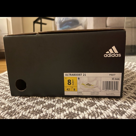 *BNWT* Adidas Ultraboost 21 - Picture 4 of 4